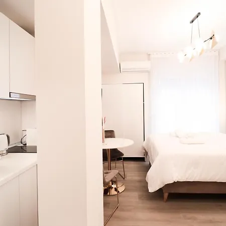 F & B Collection - Elegant Flats *