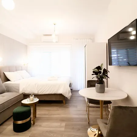F & B Collection - Elegant Flats Apartament