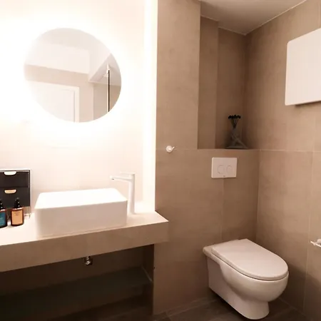 F & B Collection - Elegant Flats