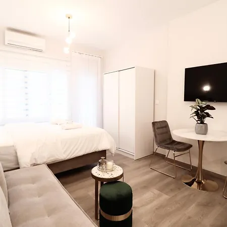 F & B Collection - Elegant Flats *