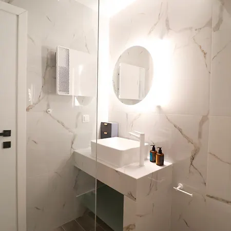 F & B Collection - Elegant Flats Thessaloniki