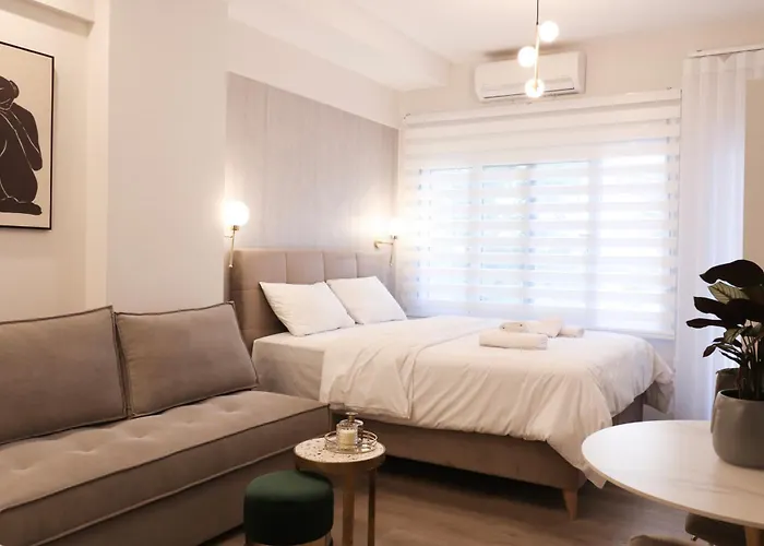 F & B Collection - Elegant Flats Thessaloniki