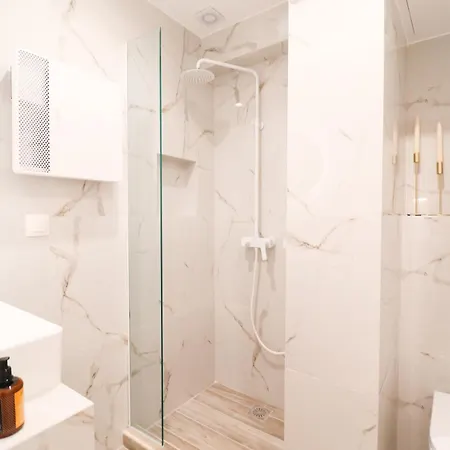 F & B Collection - Elegant Flats *