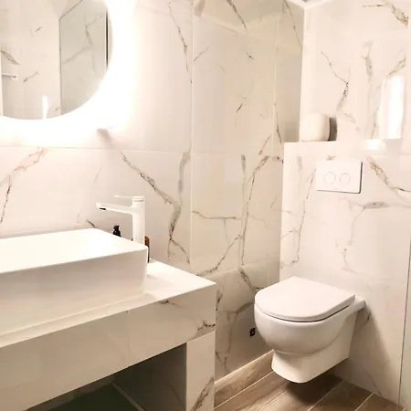 F & B Collection - Elegant Flats * Thessaloníki