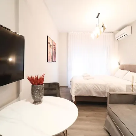 F & B Collection - Elegant Flats Thessaloníki